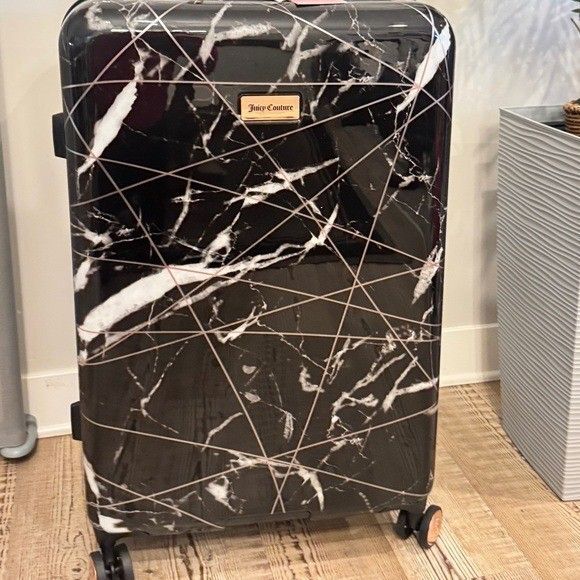 Juicy Couture Black and Gold Luggage spinner; travel bag size 24 - Picture 13 of 15